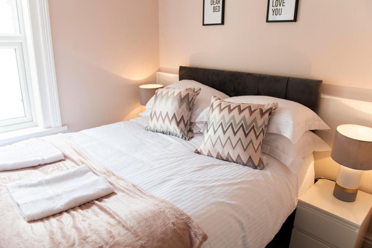 Charles Alexander Short Stay - Highcliffe Apartments Cleveleys Extérieur photo