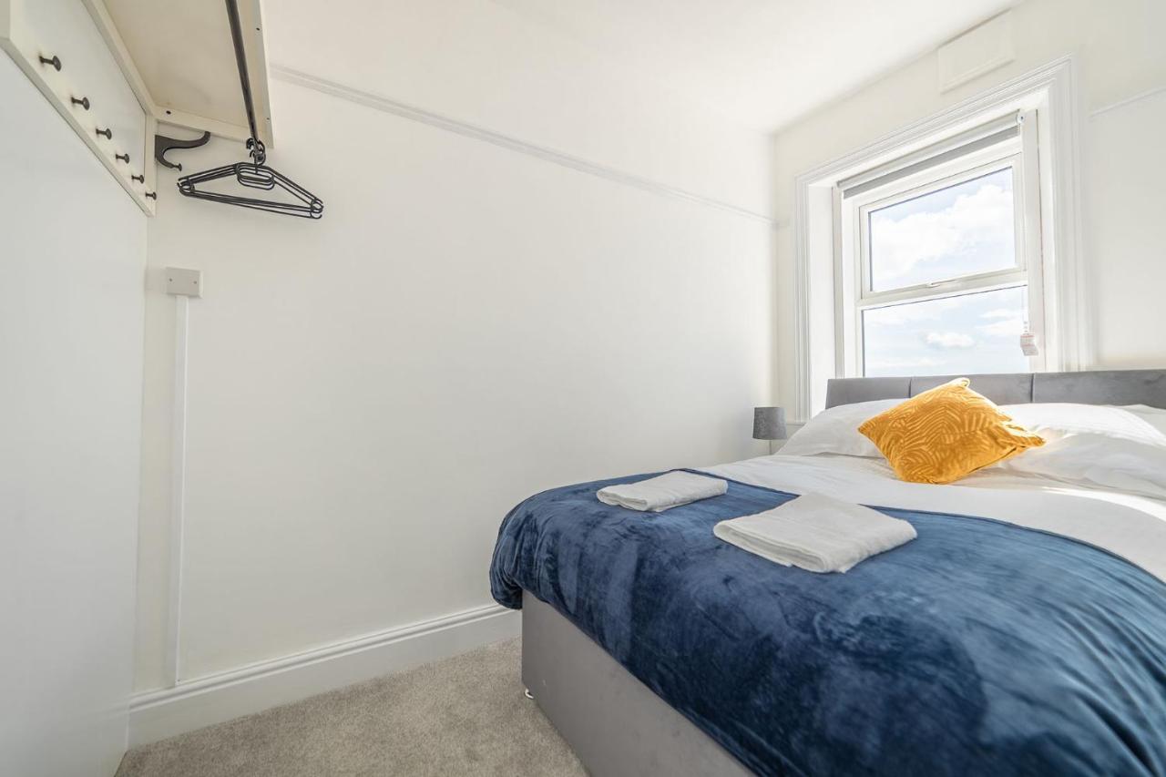 Charles Alexander Short Stay - Highcliffe Apartments Cleveleys Extérieur photo