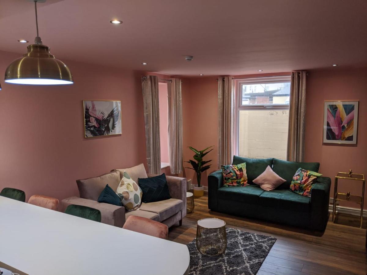 Charles Alexander Short Stay - Highcliffe Apartments Cleveleys Extérieur photo