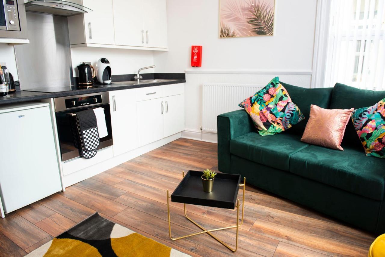 Charles Alexander Short Stay - Highcliffe Apartments Cleveleys Extérieur photo