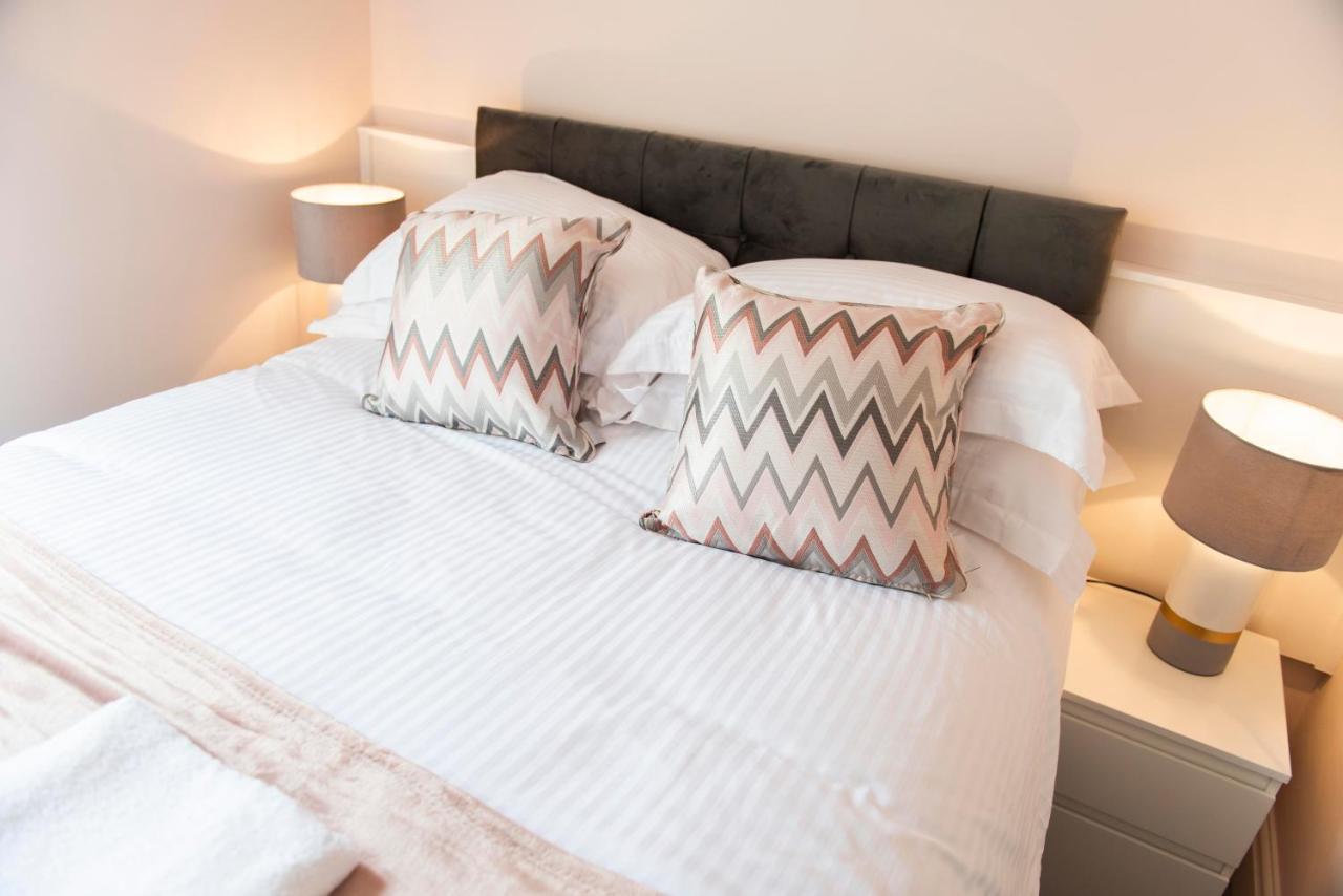 Charles Alexander Short Stay - Highcliffe Apartments Cleveleys Extérieur photo