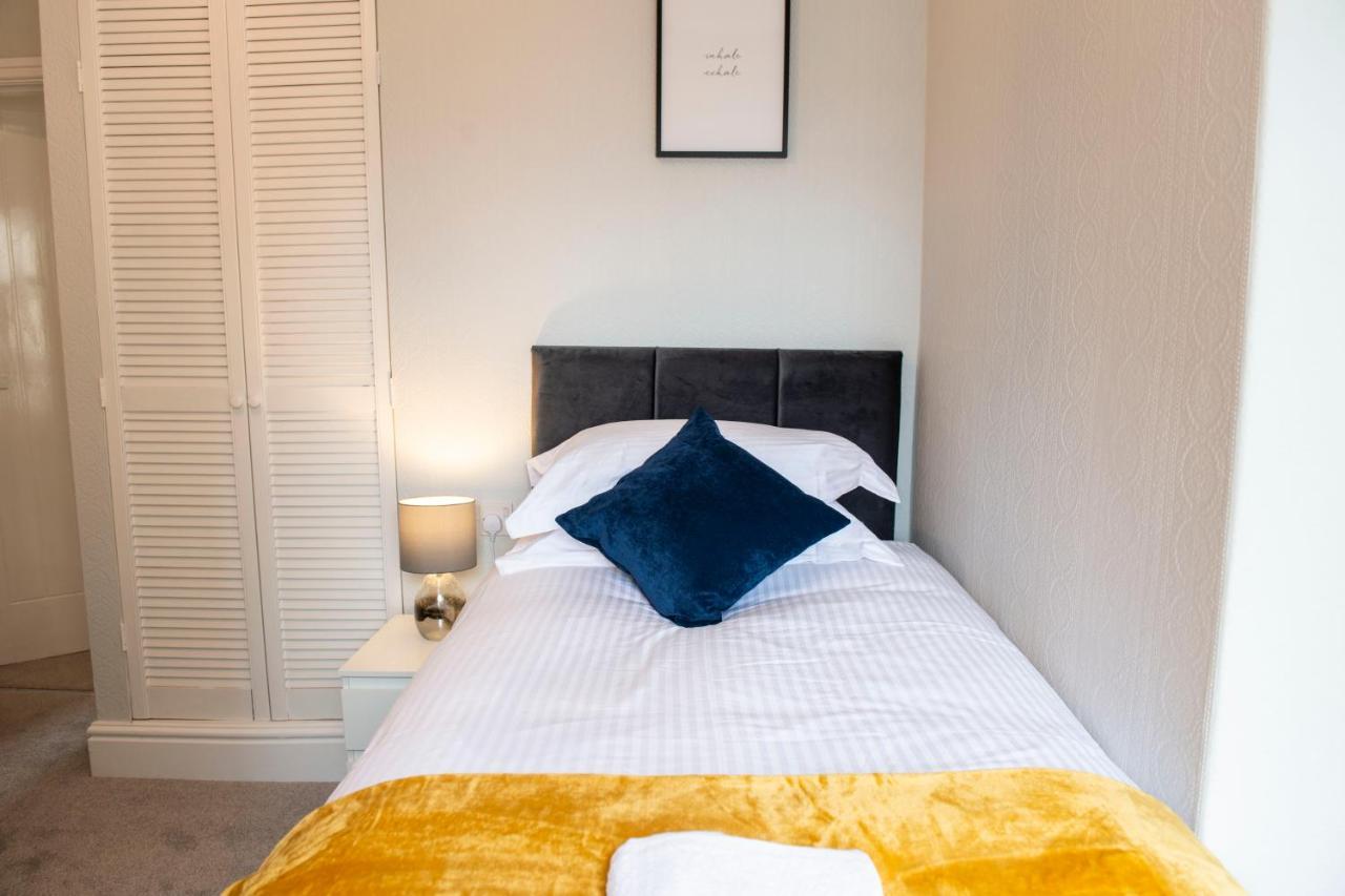 Charles Alexander Short Stay - Highcliffe Apartments Cleveleys Extérieur photo
