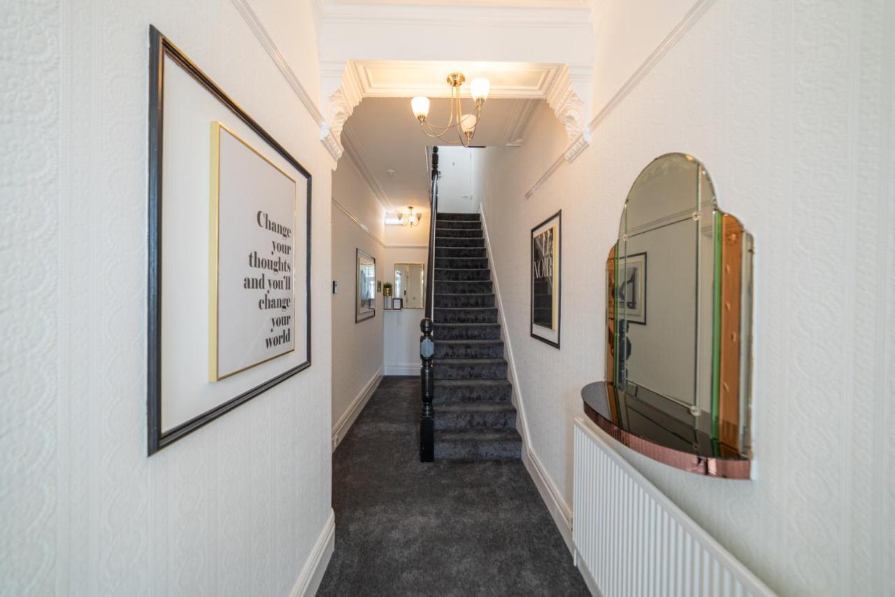 Charles Alexander Short Stay - Highcliffe Apartments Cleveleys Extérieur photo