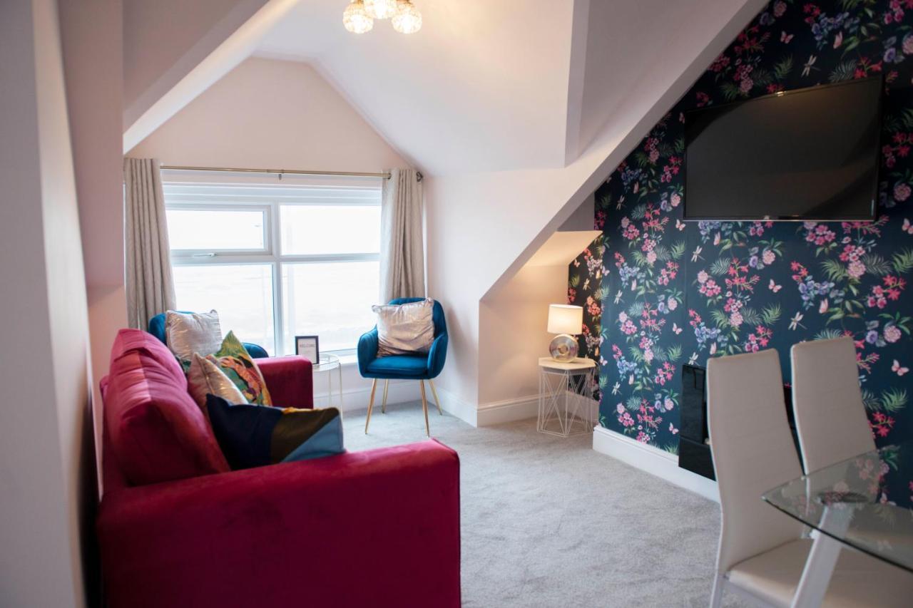 Charles Alexander Short Stay - Highcliffe Apartments Cleveleys Extérieur photo